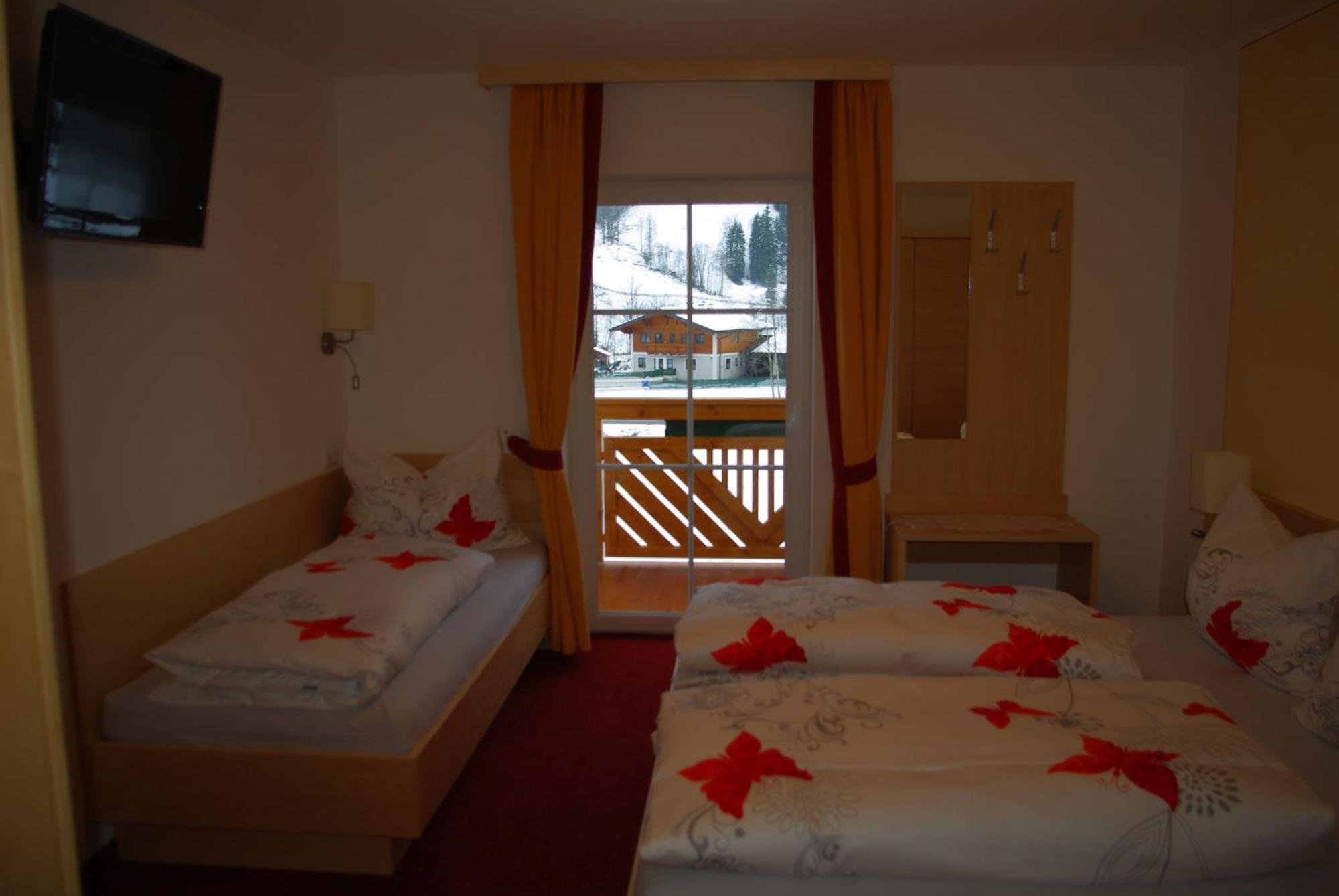 Appartement Tauernhof ไคลนาร์ล ภายนอก รูปภาพ